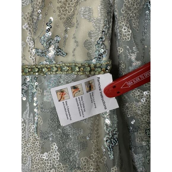MAC DUGGAL Platinum Sequined 3/4 Sleeve Knee-Length Ball Gown 12460 Size 8 - Picture 5 of 11